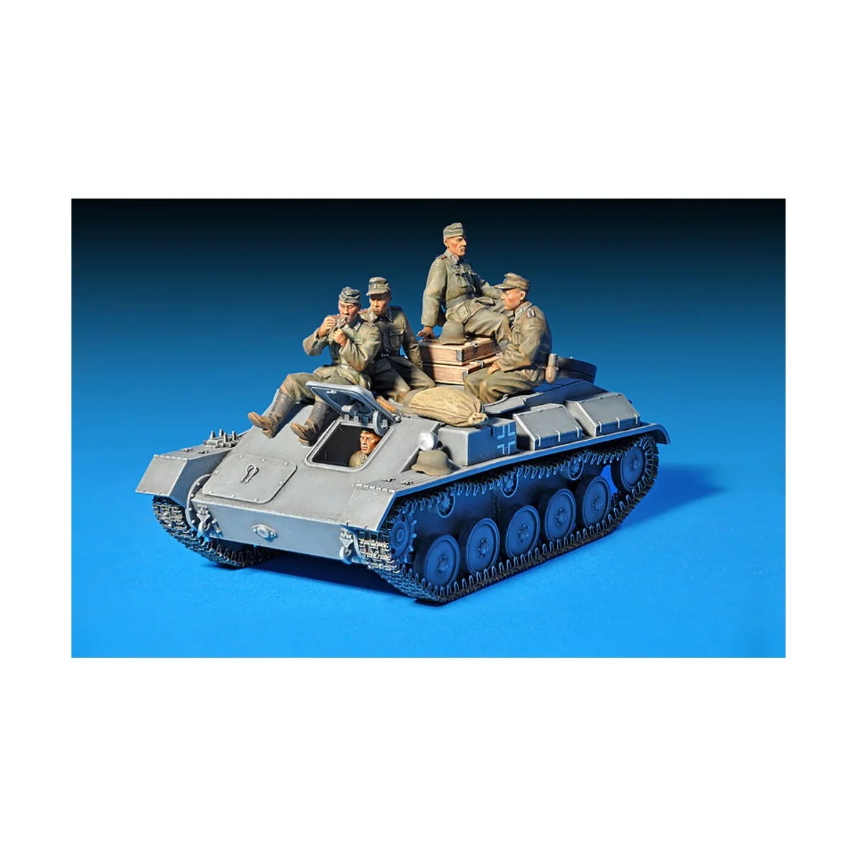 German Artillery Tractor T-70 & Gun FK 288 w/crew, 1/35 - MiniArt 3... German Artillery Tractor T-70 & Gun FK 288 w/crew, 1/35 - MiniArt 3...