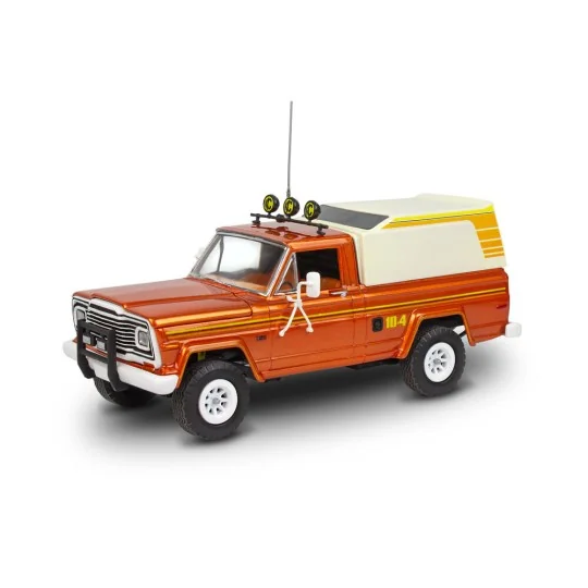 Jeep J-10 pickup with camper - Revell 14568