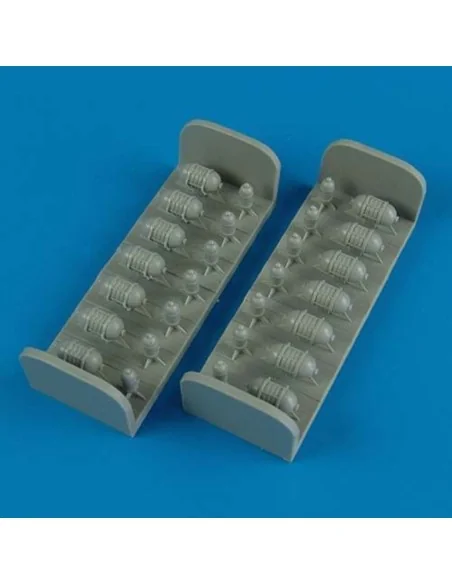 B-24 Liberator oxygen cylinders, 1/72 - Quickboost QB72 319