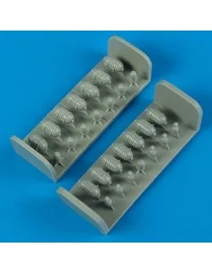 B-17 Flying fortress oxygen cylinders, 1/72 - Quickboost QB72 356