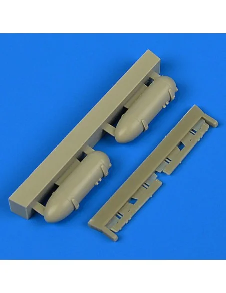 Kawasaki Ki-61-Id Hien drop tanks w.pylo for Tamiya, 1/72 - Quickbo...
