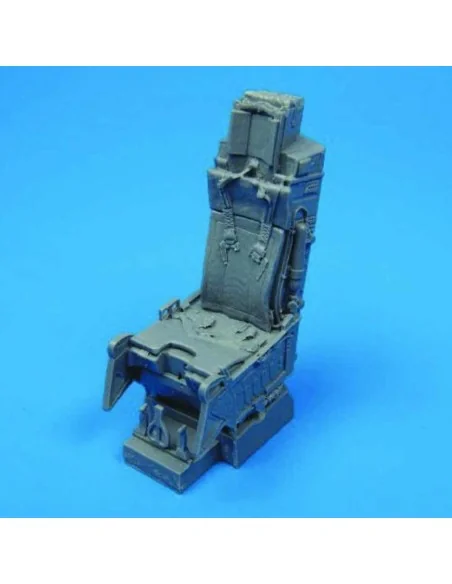 F-15 ejection seat with safety belts, 1/32 - Quickboost QB32 003
