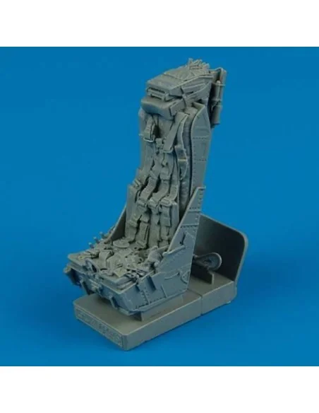 BAE Lightning seat with safety belts, 1/32 - Quickboost QB32 082