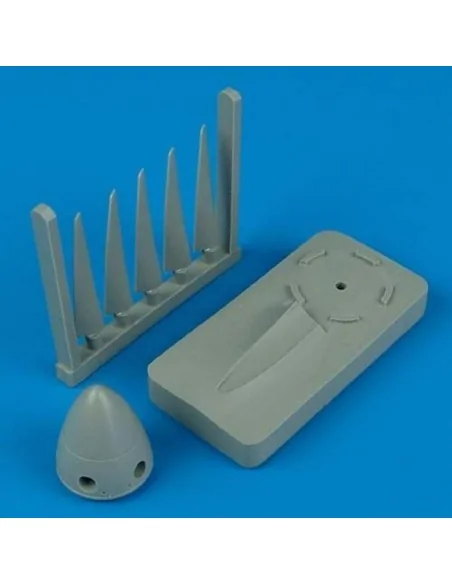 Spitfire Mk. XIV propeller w/tool für Academy Bausatz, 1/48 - Quick...