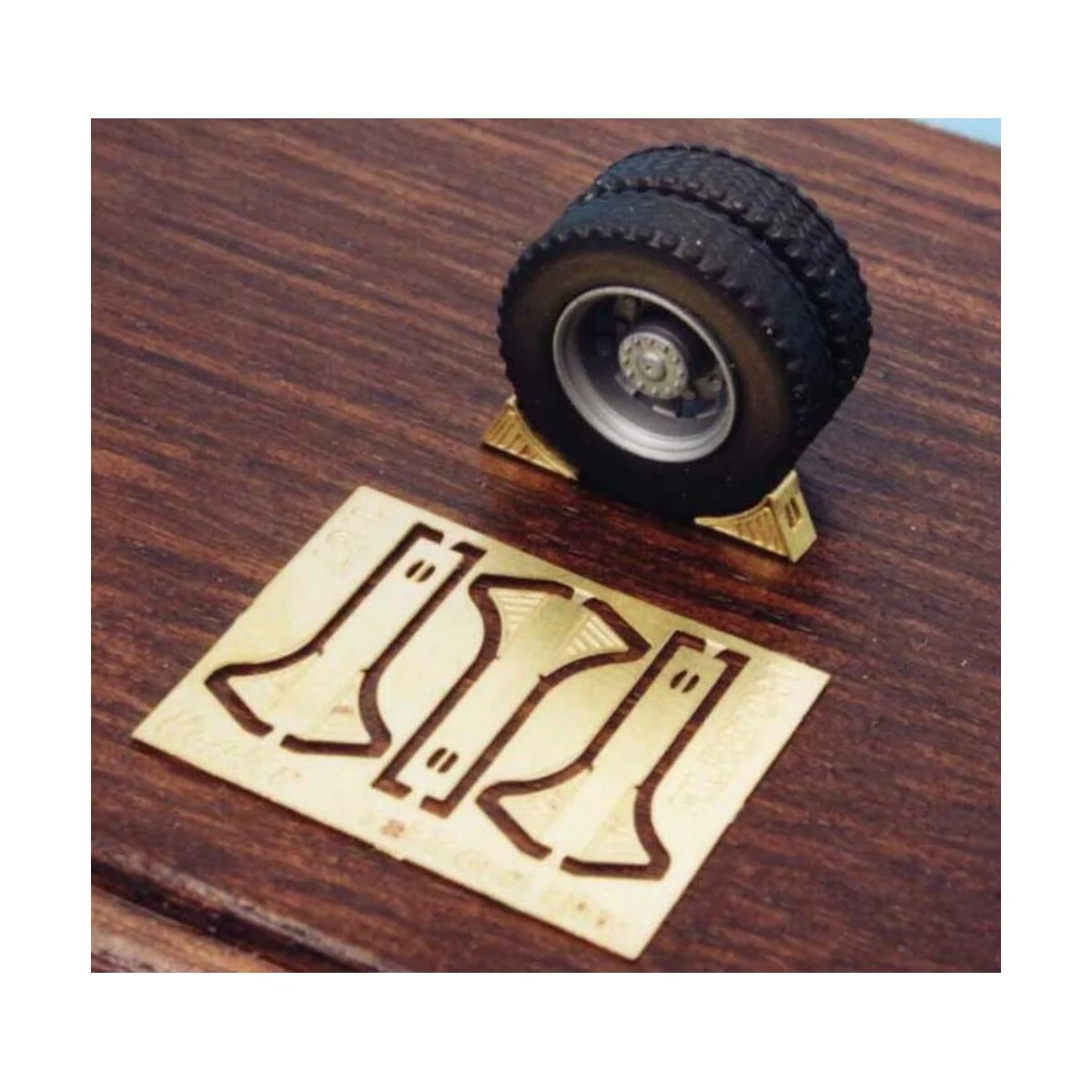 Wheel choke, 1/87 - Hauler HLR87025 Wheel choke, 1/87 - Hauler HLR87025