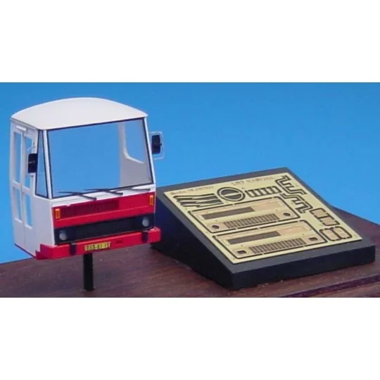 KAROSA, 1/87 - Hauler HLR87037