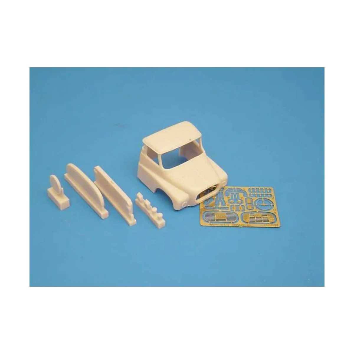 TATRA 148 cabin - Hauler HLR87098