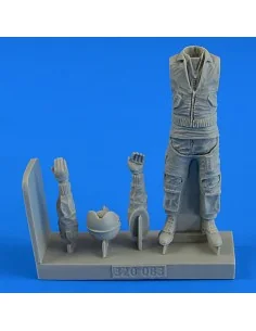 German modern Luftwaffe/Marine Fighter Pilot, 1/32 - Aerobonus 320.083