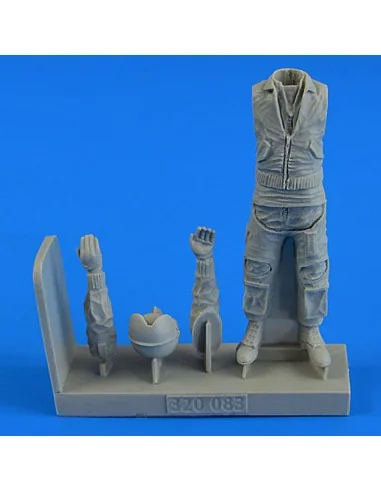 German modern Luftwaffe/Marine Fighter Pilot, 1/32 - Aerobonus 320.083