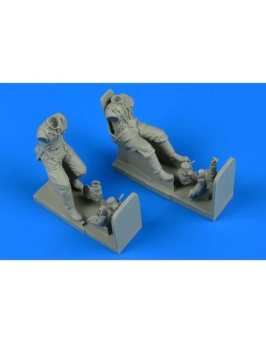 Soviet WWII Pilot a.Gunner for II-2m3 Sturmovik wit seat, 1/32 - Ae...