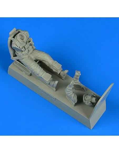 USAF Pilot with seat for A-1H Skyraider for Trumpeter, 1/32 - Aerob...