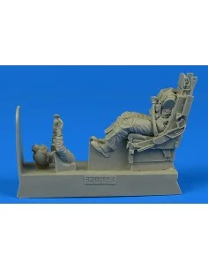 USAF Pilot for F-105 with ejection seat, 1/32 - Aerobonus 320.113