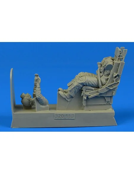 USAF Pilot for F-105 with ejection seat, 1/32 - Aerobonus 320.113