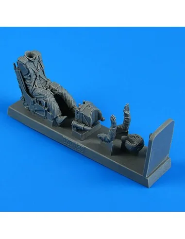 Soviet Pilot with ej. seat for Su-25 for TRUMPETER, 1/32 - Aerobonu...