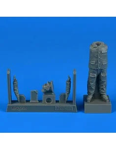 Russian Officer Mechanic, 1/32 - Aerobonus 320.186