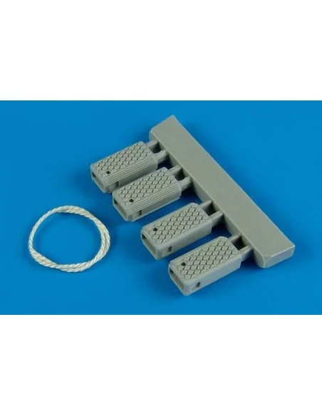 US. Navy poly. wheel chock w/nyl.thread, 1/32 - Wheelliant 132.007