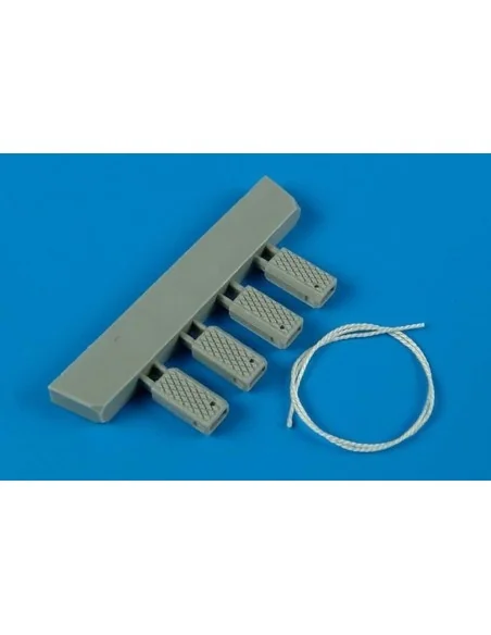 Universal Navy Wheel Chock w. Nylon Rope, 1/48 - Wheelliant 148.006
