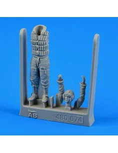 German Luftwaffe Pilot WWII withlife jac, 1/48 - Aerobonus 480.074