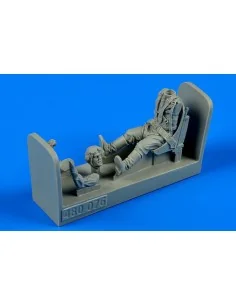 Russian WWII pilot with seat for P-39 Ai, 1/48 - Aerobonus 480.076