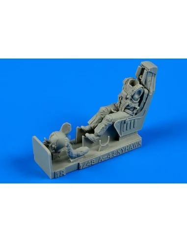 US Navy fighter pilot with ej.seat f A4A, 1/48 - Aerobonus 480.078