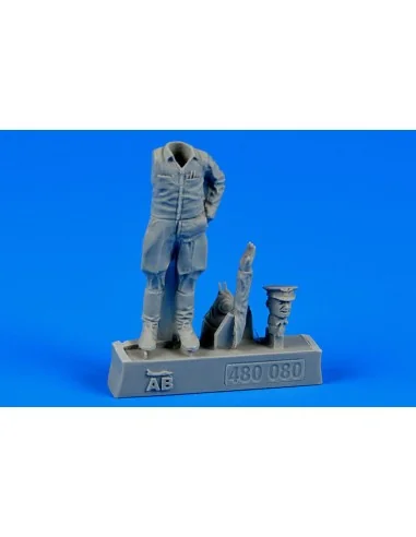 Sovier Air Force colonel, Korean War 1951, 1/48 - Aerobonus 480.080