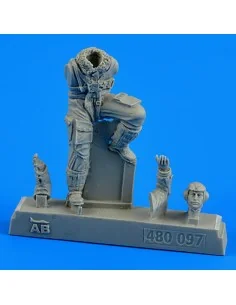 German Luftwaffe pilot WWII f.Bf 109 Lat, 1/48 - Aerobonus 480.097