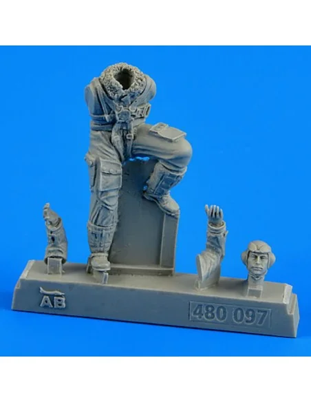 German Luftwaffe pilot WWII f.Bf 109 Lat, 1/48 - Aerobonus 480.097