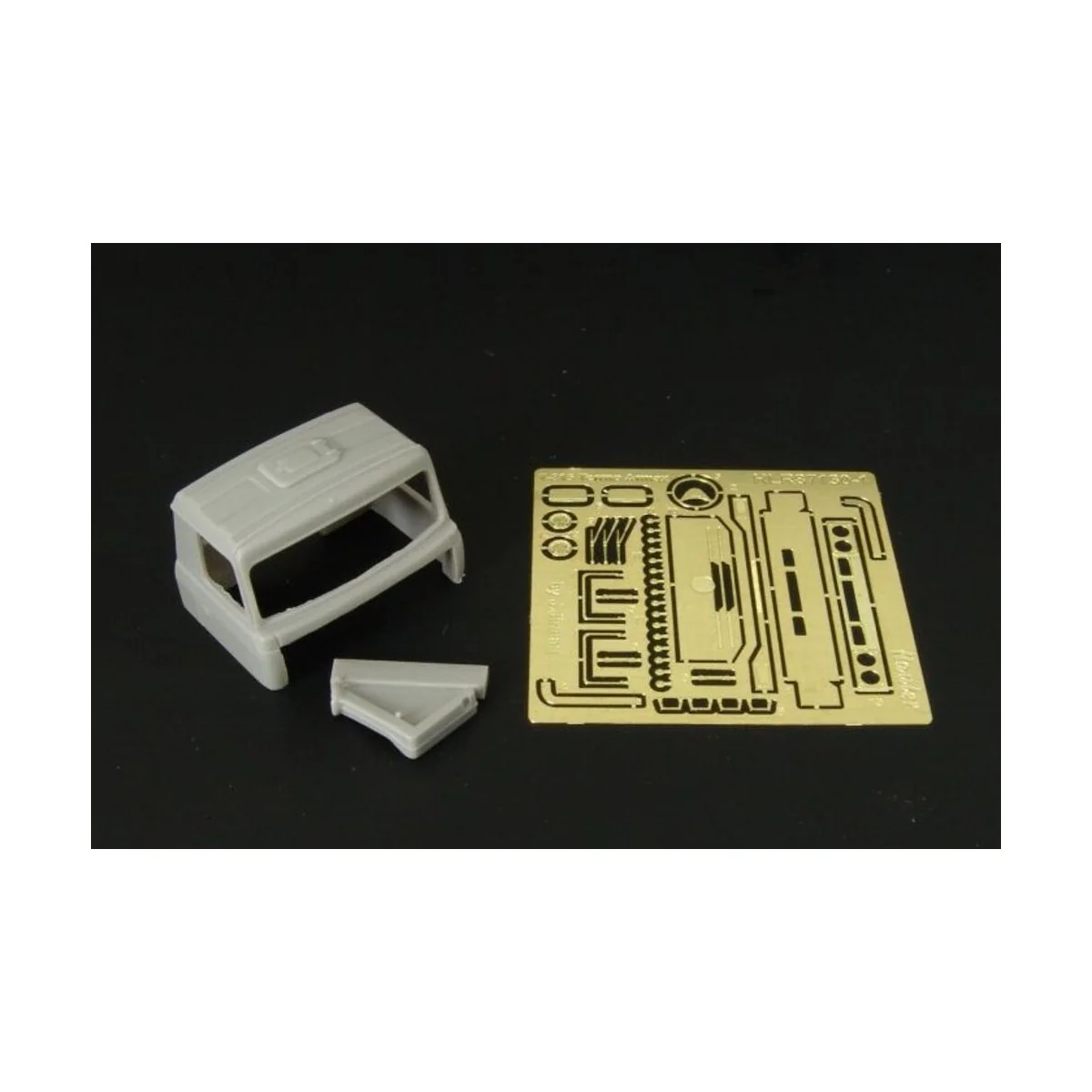 T-815 Terrno -CABINE short, 1/87 - Hauler HLR87130