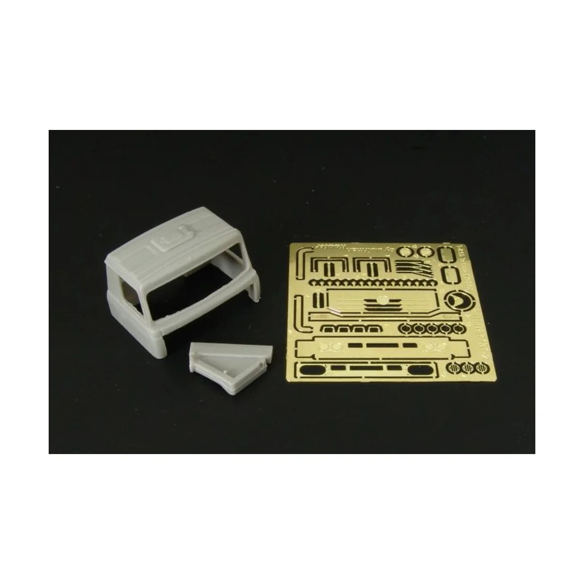 T-815 Terrno Force-CABINE short, 1/87 - Hauler HLR87132