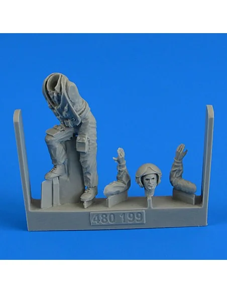 Russian Fighter Pilot on the ladder, 1/48 - Aerobonus 480.199
