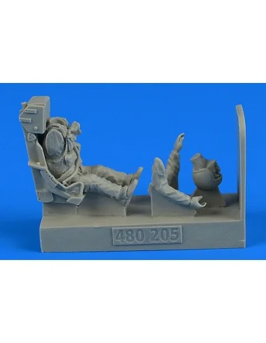 USAF Fighter Pilot with ejection seat for F-80 Shooting Star, 1/48 ...