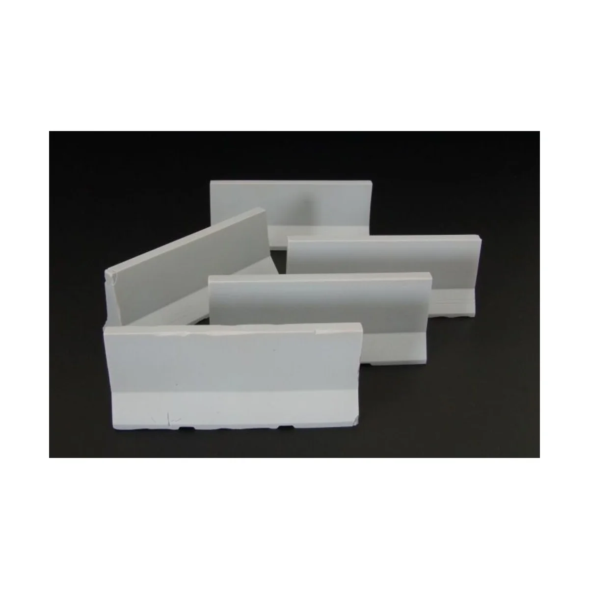 Modern concrete road barriers, 1/87 - Hauler HLR87136