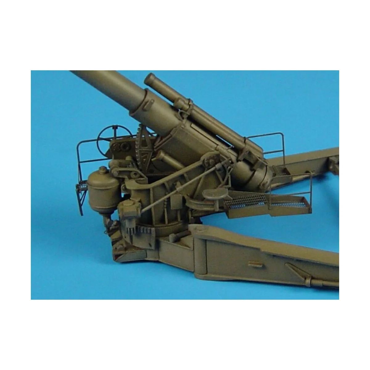 M1 240mm howitzer IN FIRE POSITION, 1/72 - Hauler HLP72006