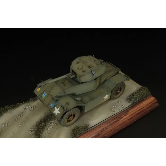AEC Mk III armored vehicle, 1/72 - Hauler HLP72023