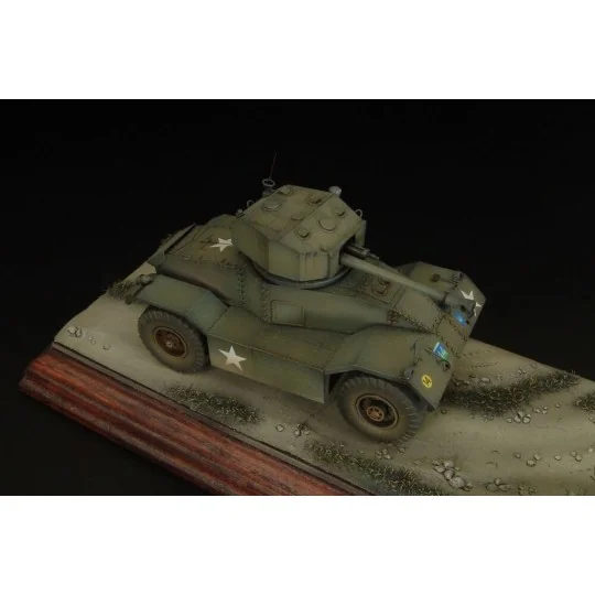 AEC Mk III armored vehicle, 1/72 - Hauler HLP72023