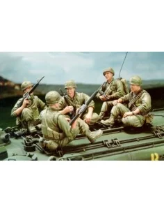 U.S. Marine Corps LVTP5A1-5 Figures only, 1/35 - Hobby Fan HF515