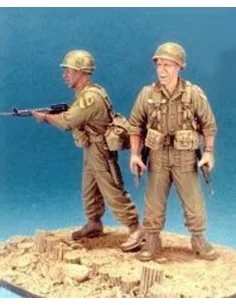 First Cavalry 1965 LZ-Ray- 2 Fig. w/Base, 1/35 - Hobby Fan HF538