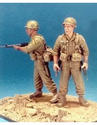 First Cavalry 1965 LZ-Ray- 2 Fig. w/Base, 1/35 - Hobby Fan HF538
