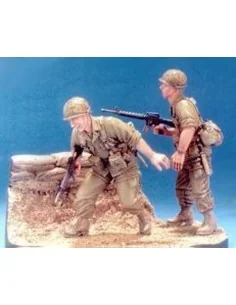 101 Airborne 1965-1966- 2 Figures w/Base, 1/35 - Hobby Fan HF539