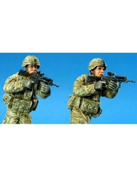 U.S. Stryker Brigade OIF ACU crew II, 1/35 - Hobby Fan HF702