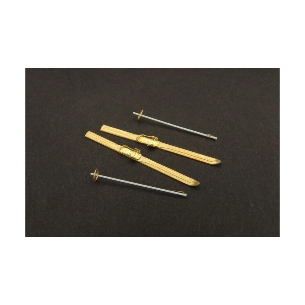 Skies 1-72 - Hauler HLH72012