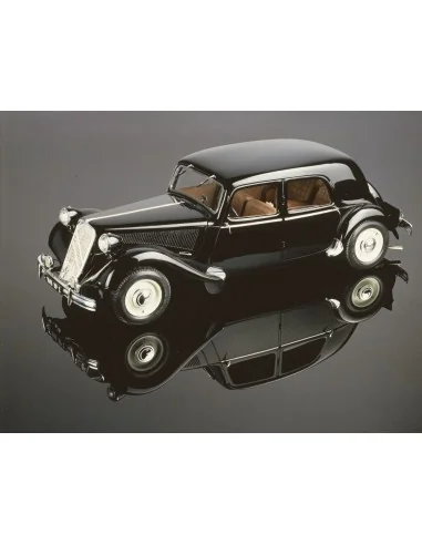 Citroen 15 SIX Traction Avant, 1/8 - Heller 80799