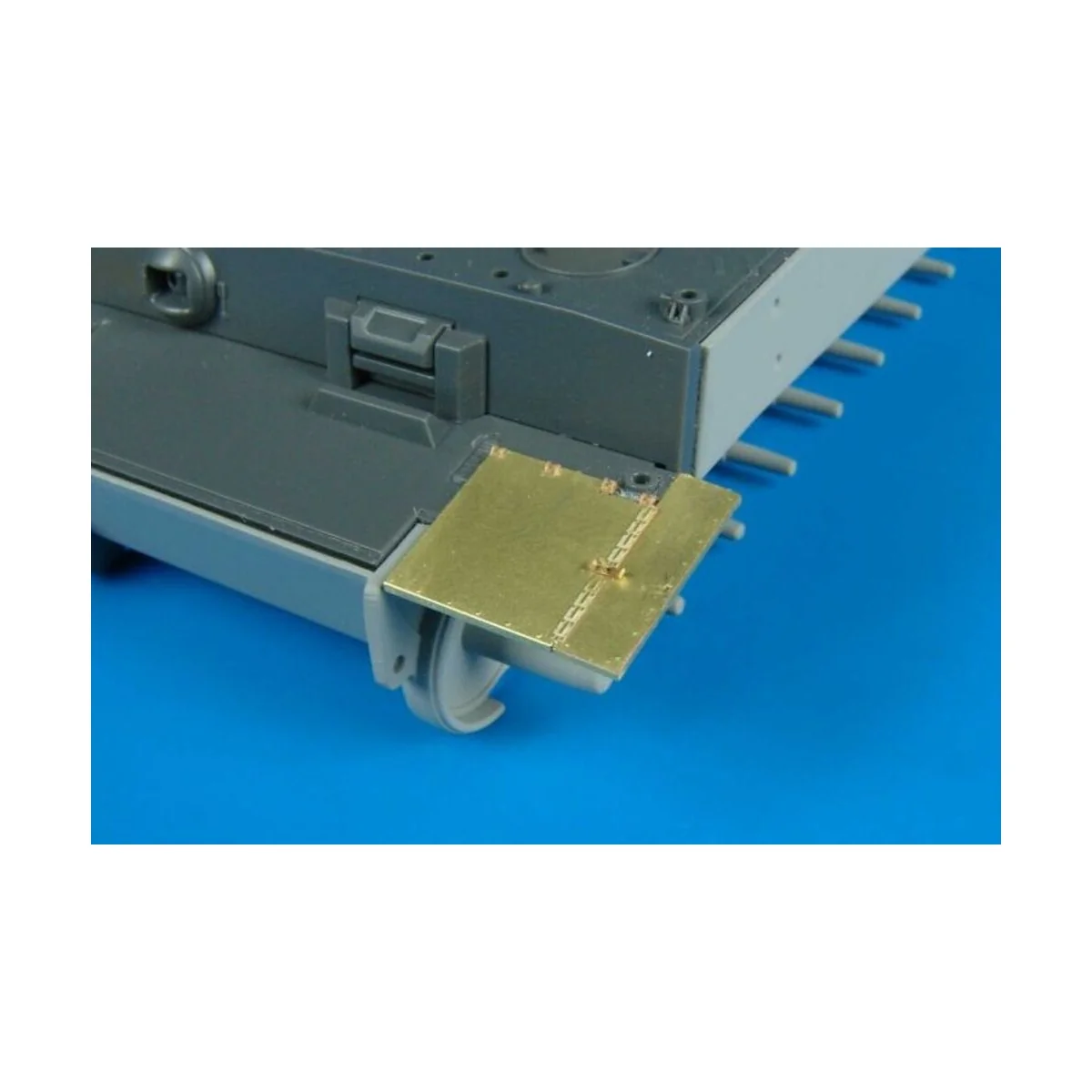 TIGER I ausf E fenders - Hauler HLX48012