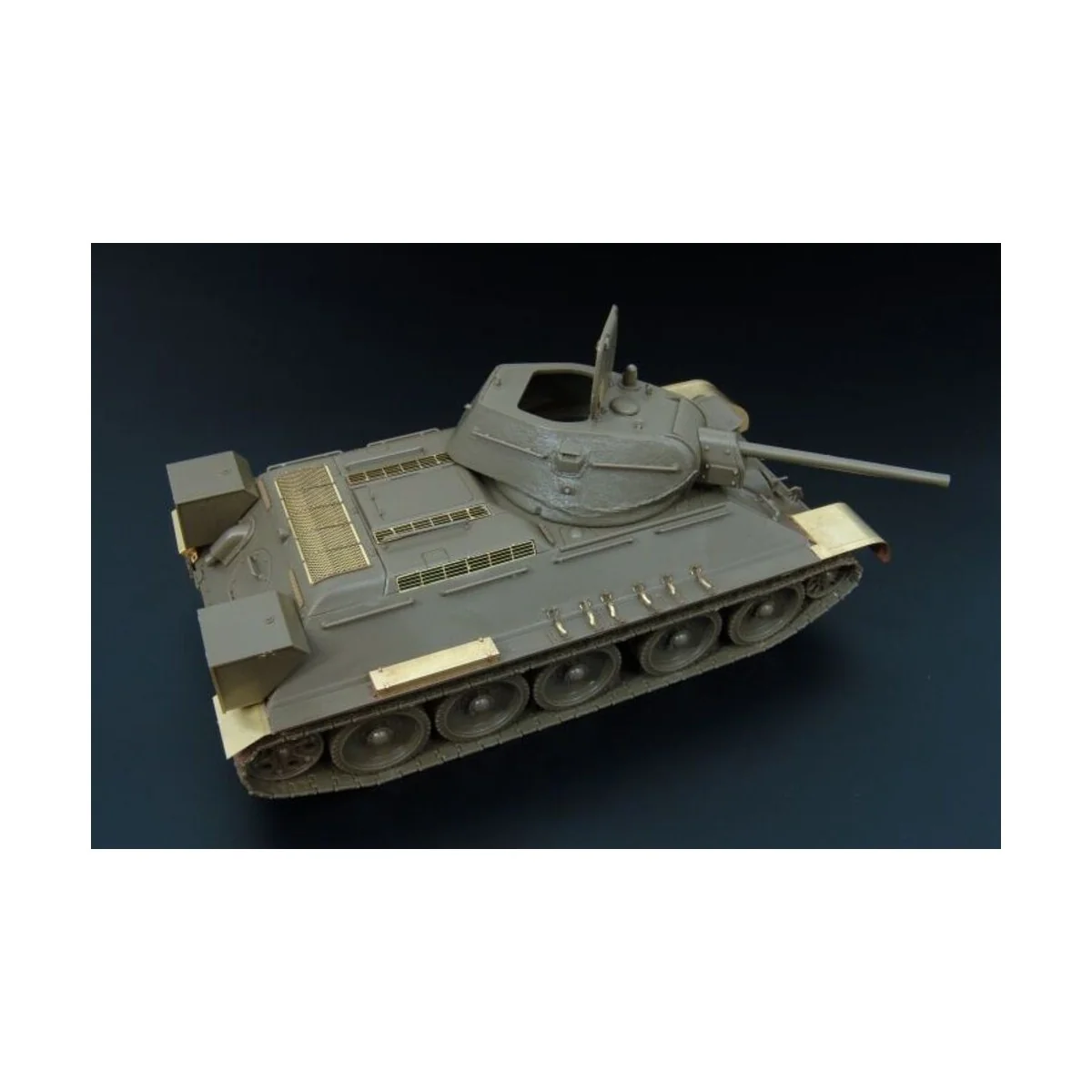 T-34-76, 1/48 - Hauler HLX48035
