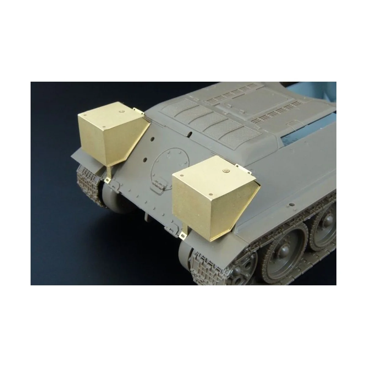 T-34-76 FUEL DRUMS - Hauler HLX48036