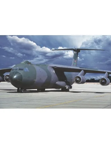 Lockheed C-141B Starlifter, 1/144 - Roden 331