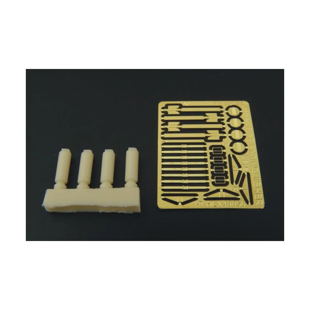 German FIRE EXTINGUISHER Late - Hauler HLX48056