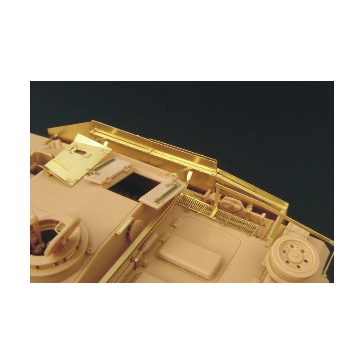 Stug III Ausf G SCHURZEN, 1/48 - Hauler HLX48104