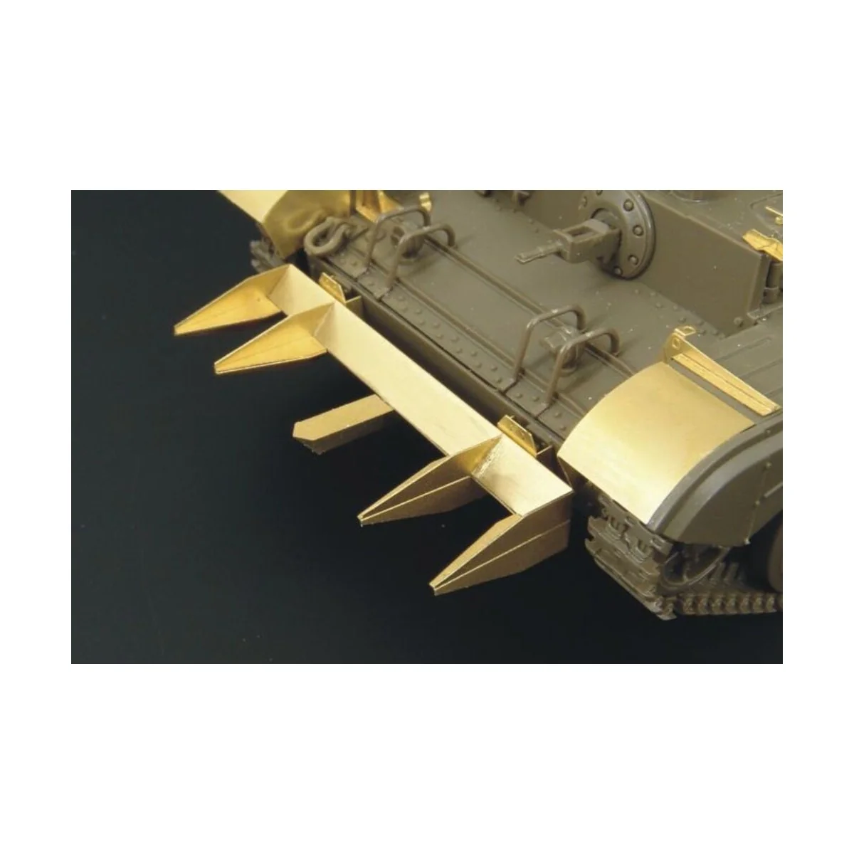 CROMWELL hedgerow cutter, 1/48 - Hauler HLX48113