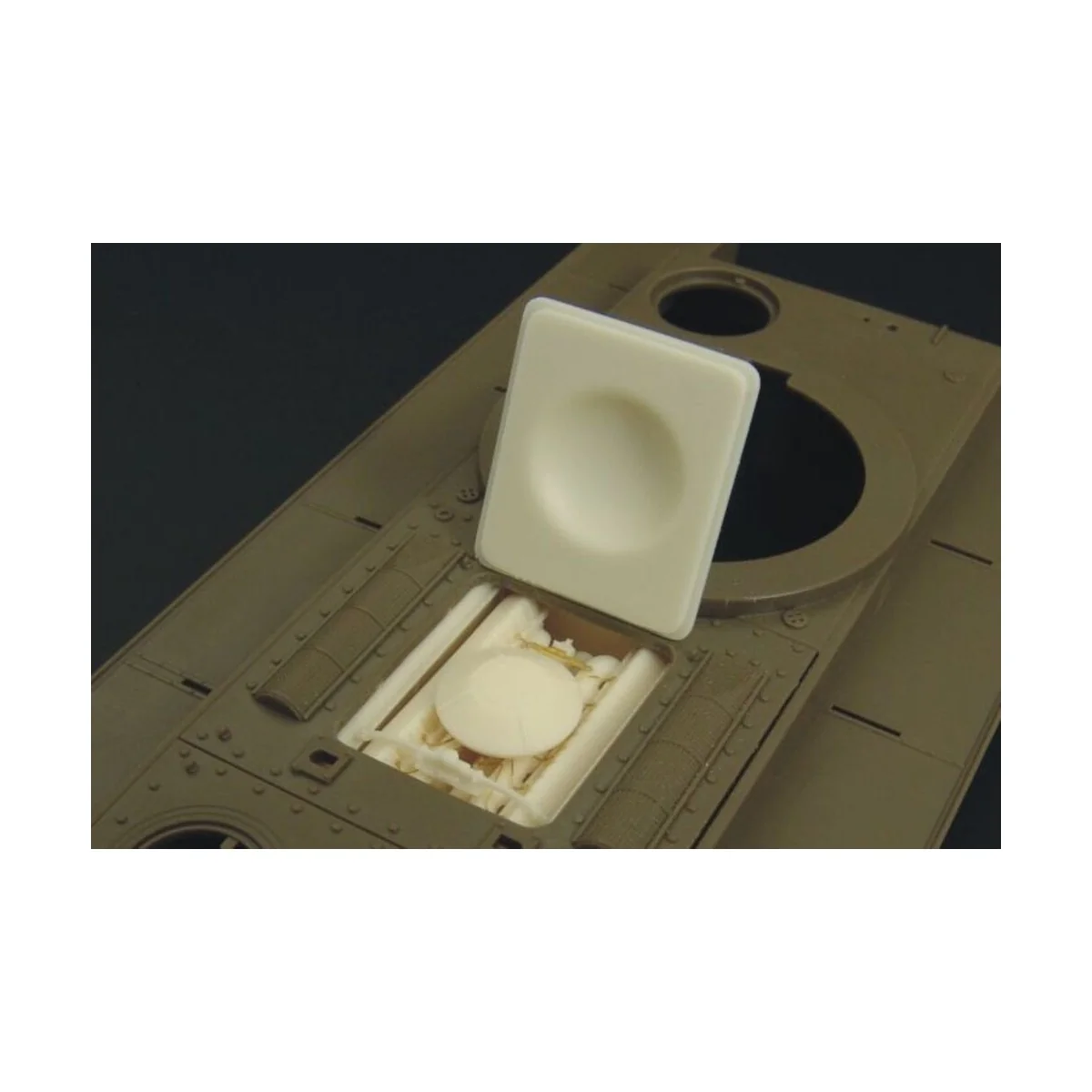 KV-1-KV-2 engine, 1/48 - Hauler HLX48149